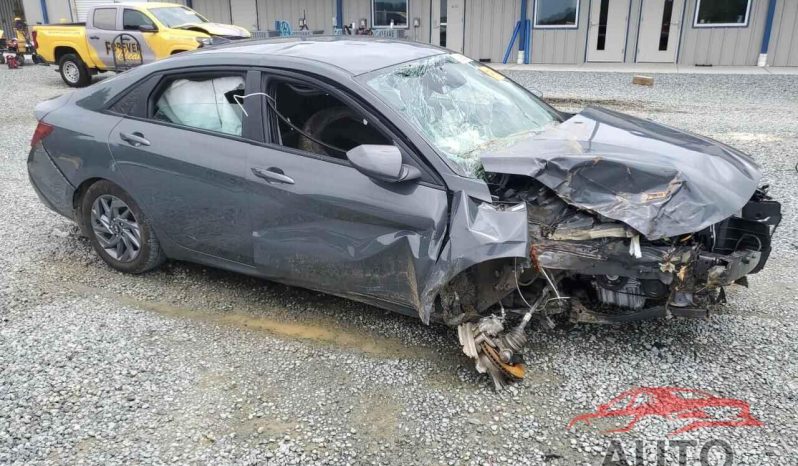 
								HYUNDAI ELANTRA SEL 2.0L 4 KMHLM4DG3RU796650 full									