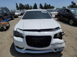 2018 CHRYSLER 300, S 2C3CCABG7JH240068