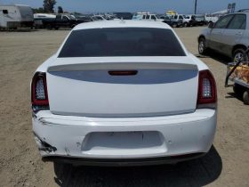 2018 CHRYSLER 300, S 2C3CCABG7JH240068